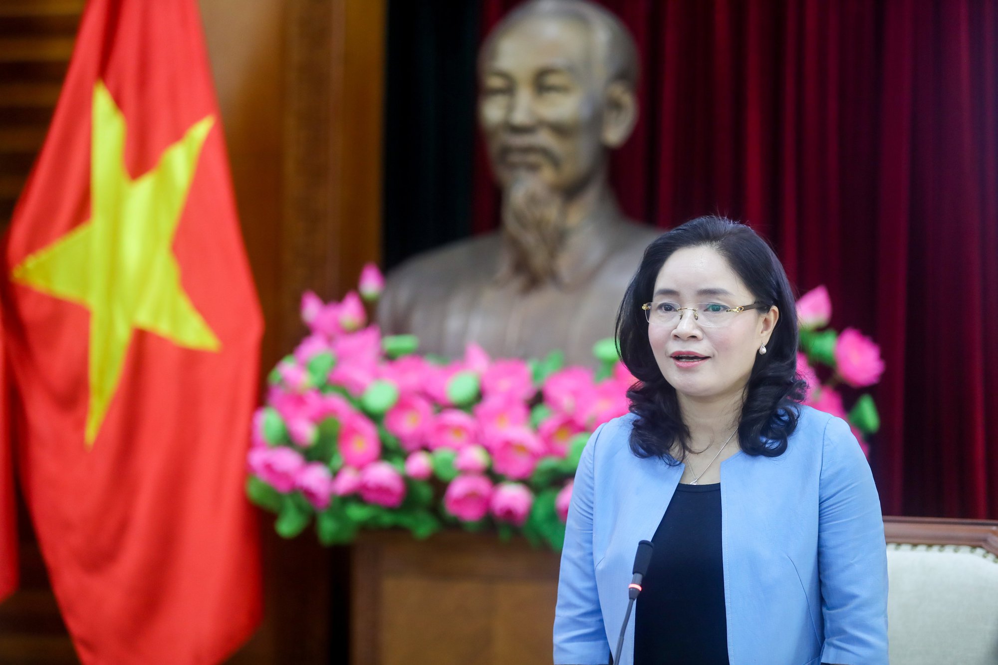 Bộ VHTTDL gặp mặt, chúc mứng các phóng viên, biên tập viên nhân kỷ niệm 97 năm Ngày báo chí cách mạng Việt Nam - Ảnh 1.
