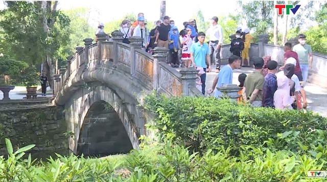 Du lịch Thanh Hoá phục hồi mạnh mẽ sau đại dịch - Ảnh 1.