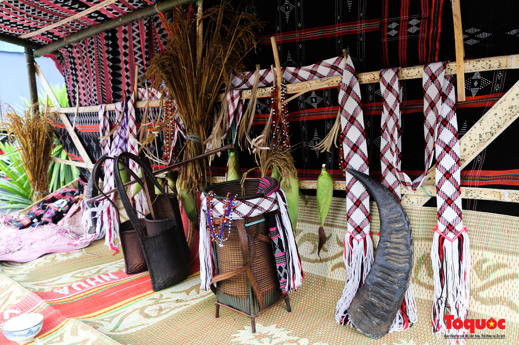 Đồng bào cơ tu - Ảnh 5.