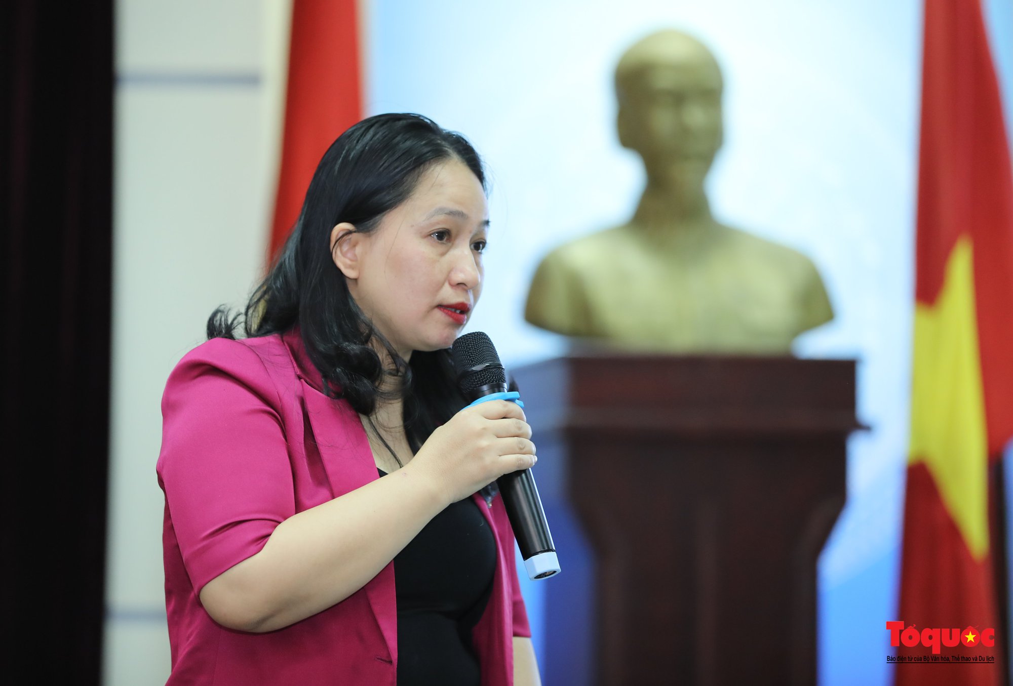 Thứ trưởng Hoàng Đạo Cương dự Hội nghị sơ kết công tác 6 tháng đầu năm của Trung tâm Công nghệ thông tin - Ảnh 2.