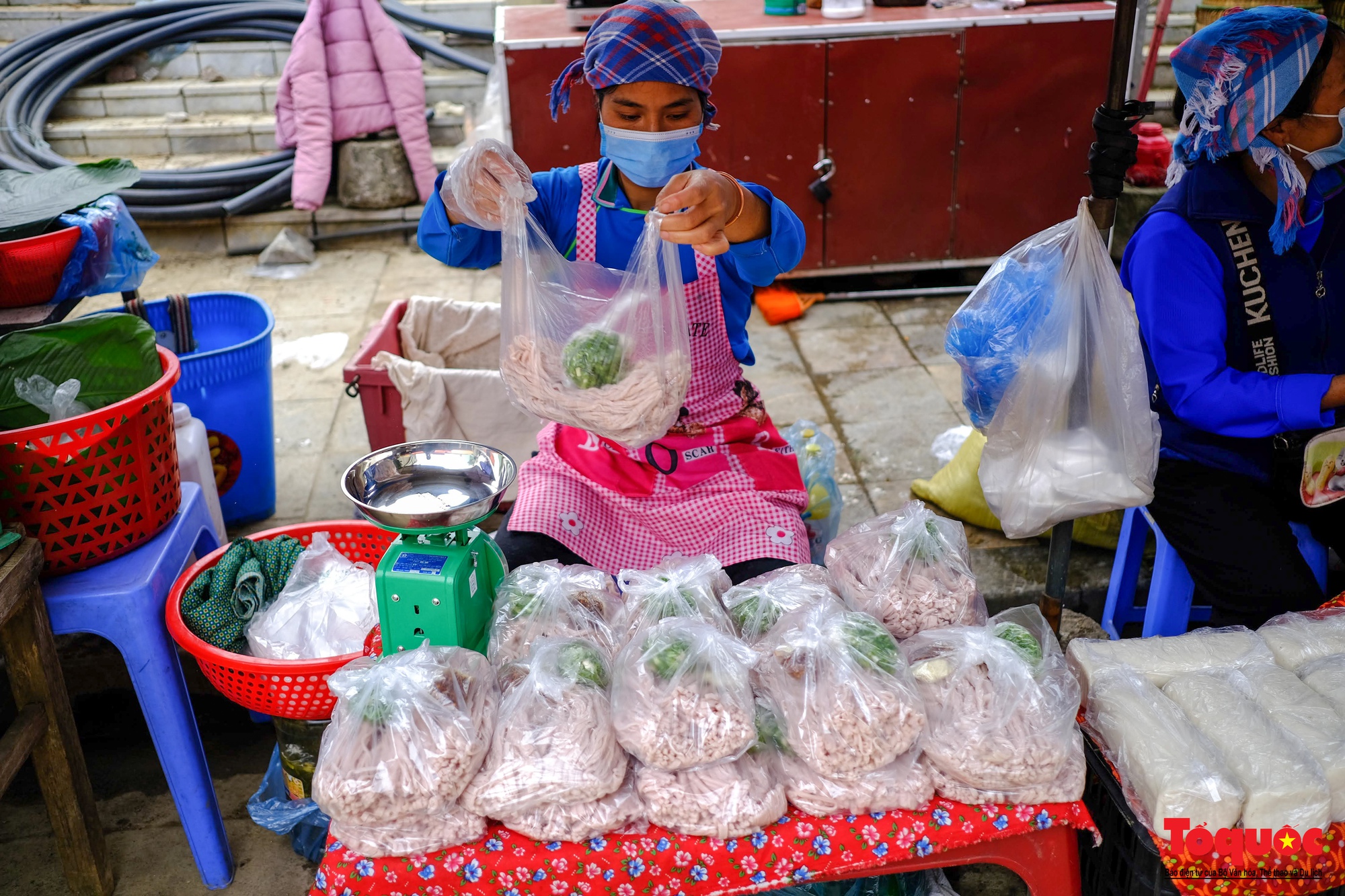 Chợ phiên Bắc Hà - Nét đẹp nguyên sơ ở vùng cao Tây Bắc - Ảnh 15.