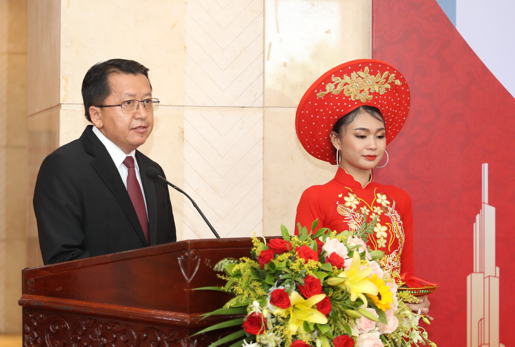 Khai mạc triển lãm "Việt Nam tươi đẹp" tại thủ đô Viêng Chăn, Lào - Ảnh 4.