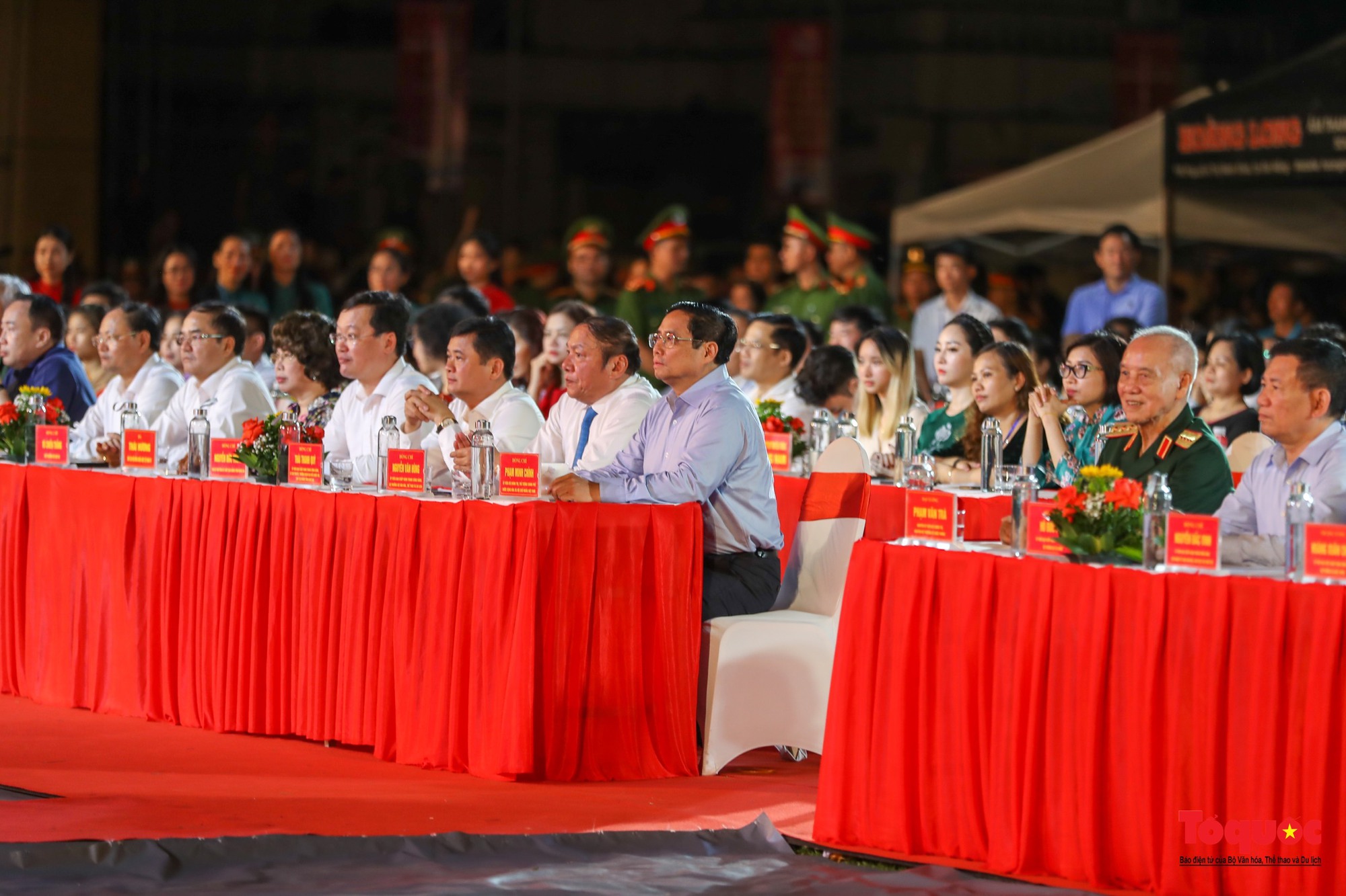 Bộ trưởng Nguyễn Văn Hùng:  "Bản hùng ca bất diệt" là khúc tráng ca kính dâng các anh hùng liệt sĩ dịp 27/7 - Ảnh 1.