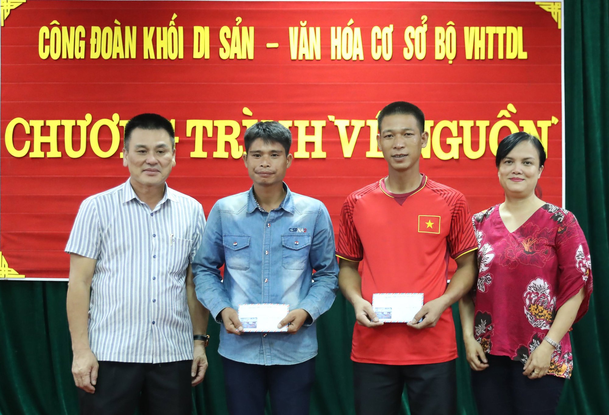 "Về nguồn": Chương trình hoạt động đầy ý nghĩa của Công đoàn Khối Di sản - Văn hóa cơ sở - Ảnh 2.