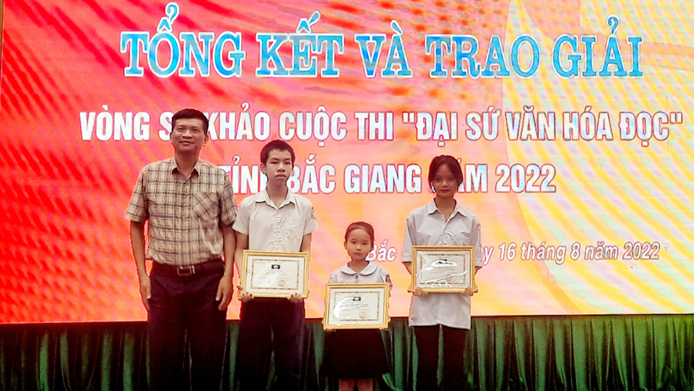 Bắc Giang: 20 tác giả được tặng Giải "Đại sứ văn hóa đọc" - Ảnh 1.