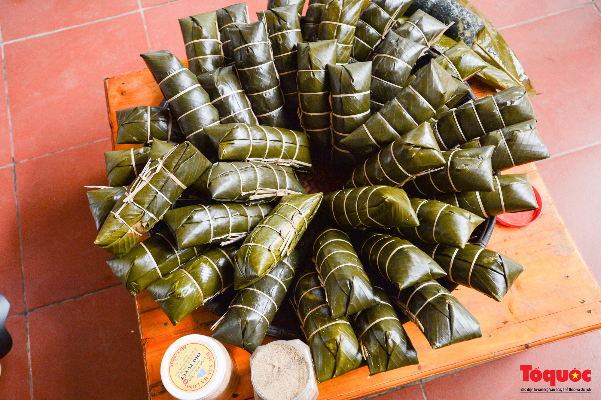 Bánh chưng đen - Tinh hoa ẩm thực của người Tày Bắc Hà - Ảnh 19.