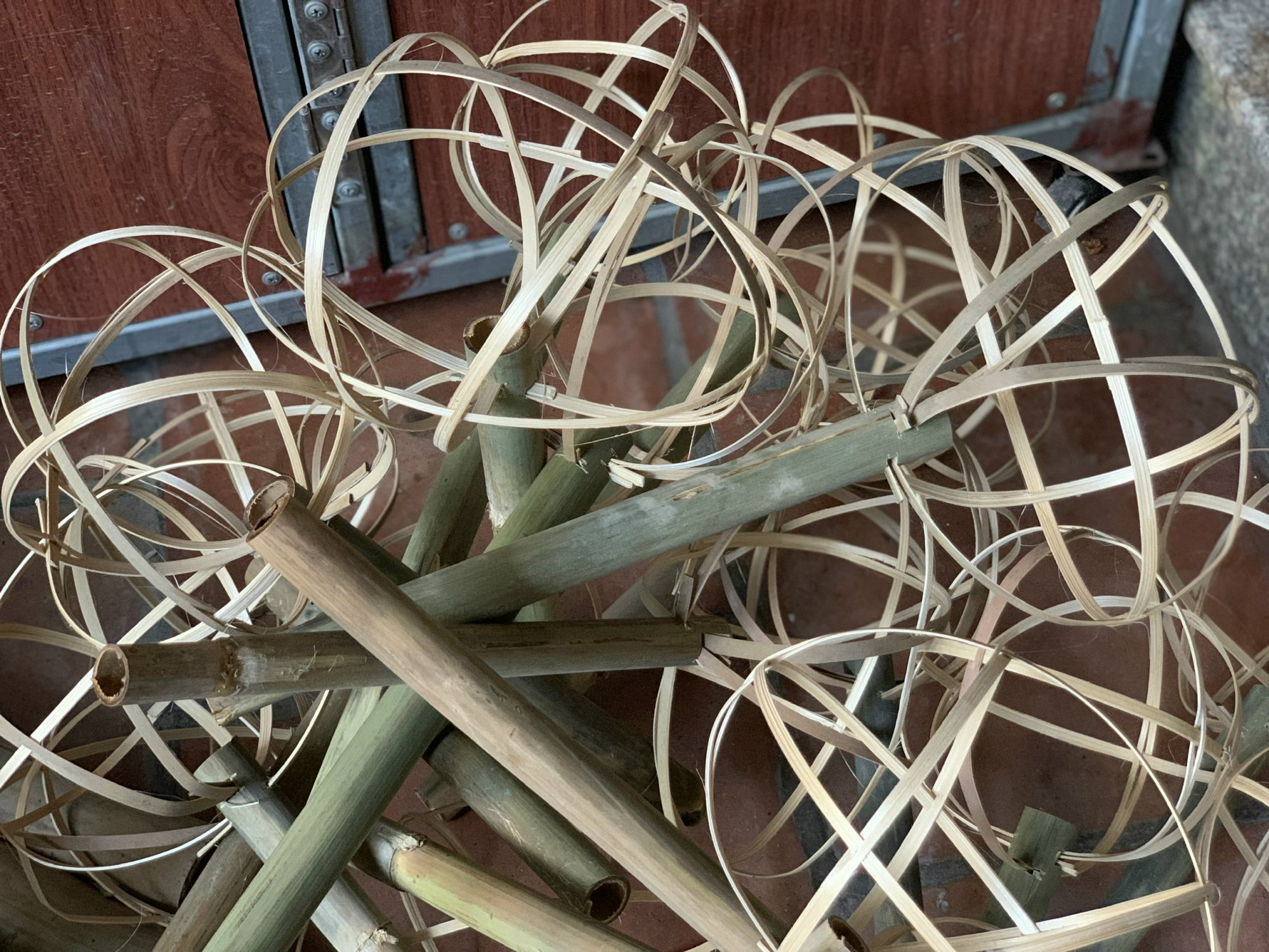 Nghệ nhân giữ hồn văn hóa dân gian qua đồ chơi Trung thu truyền thống - Ảnh 4.