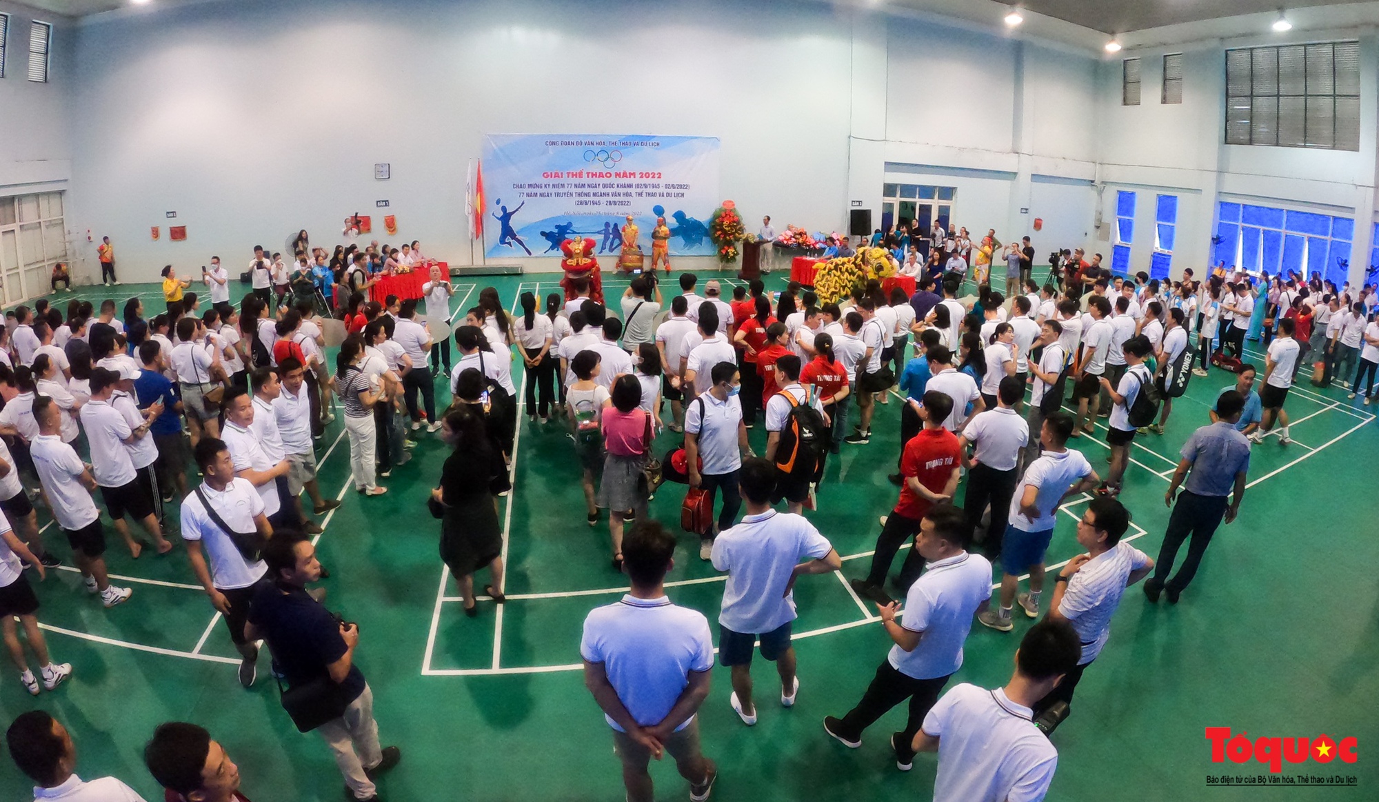 Những khoảng khắc thi đấu ấn tưởng tại giải thể thao Công đoàn Bộ Văn hóa, Thể thao và Du lịch - Ảnh 1.