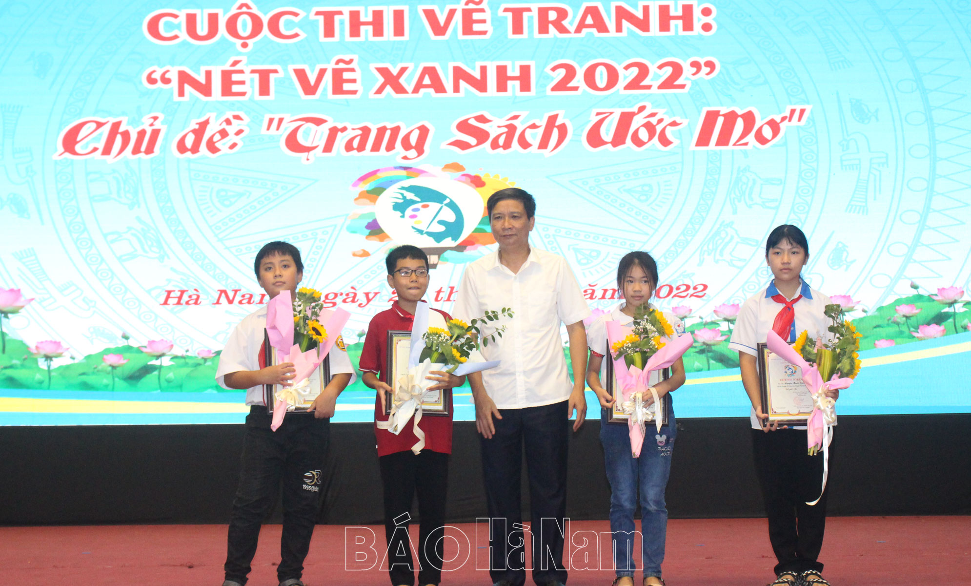 Hà Nam: Bế mạc và tổng kết Cuộc thi Đại sứ văn hóa đọc và Cuộc thi Nét vẽ xanh năm 2022 - Ảnh 2.