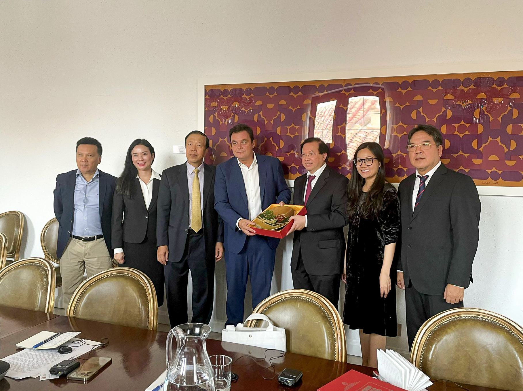 Đưa quan hệ hợp tác văn hoá và thể thao Việt Nam-Tây Ban Nha ngày càng đi vào chiều sâu - Ảnh 2.