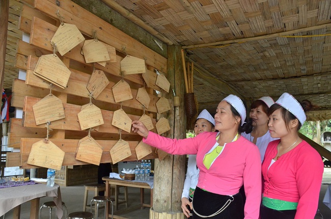 Hòa Bình: Cơ cấu lại ngành du lịch theo hướng chuyên nghiệp, hiện đại, phát triển bền vững - Ảnh 1.