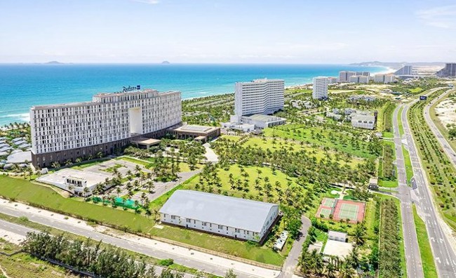 Khánh Hòa: Hướng tới mục tiêu trở thành trung tâm dịch vụ, du lịch biển quốc tế - Ảnh 2.