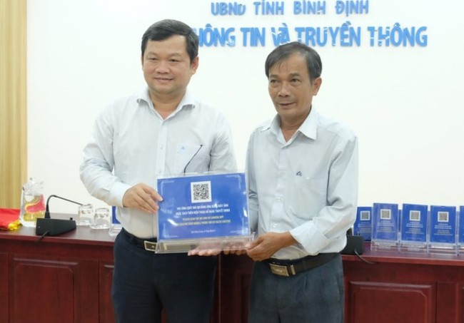 Bình Định: Ứng dụng hệ thống QR code hỗ trợ thuyết minh tại 7 cụm tháp Chăm - Ảnh 1.