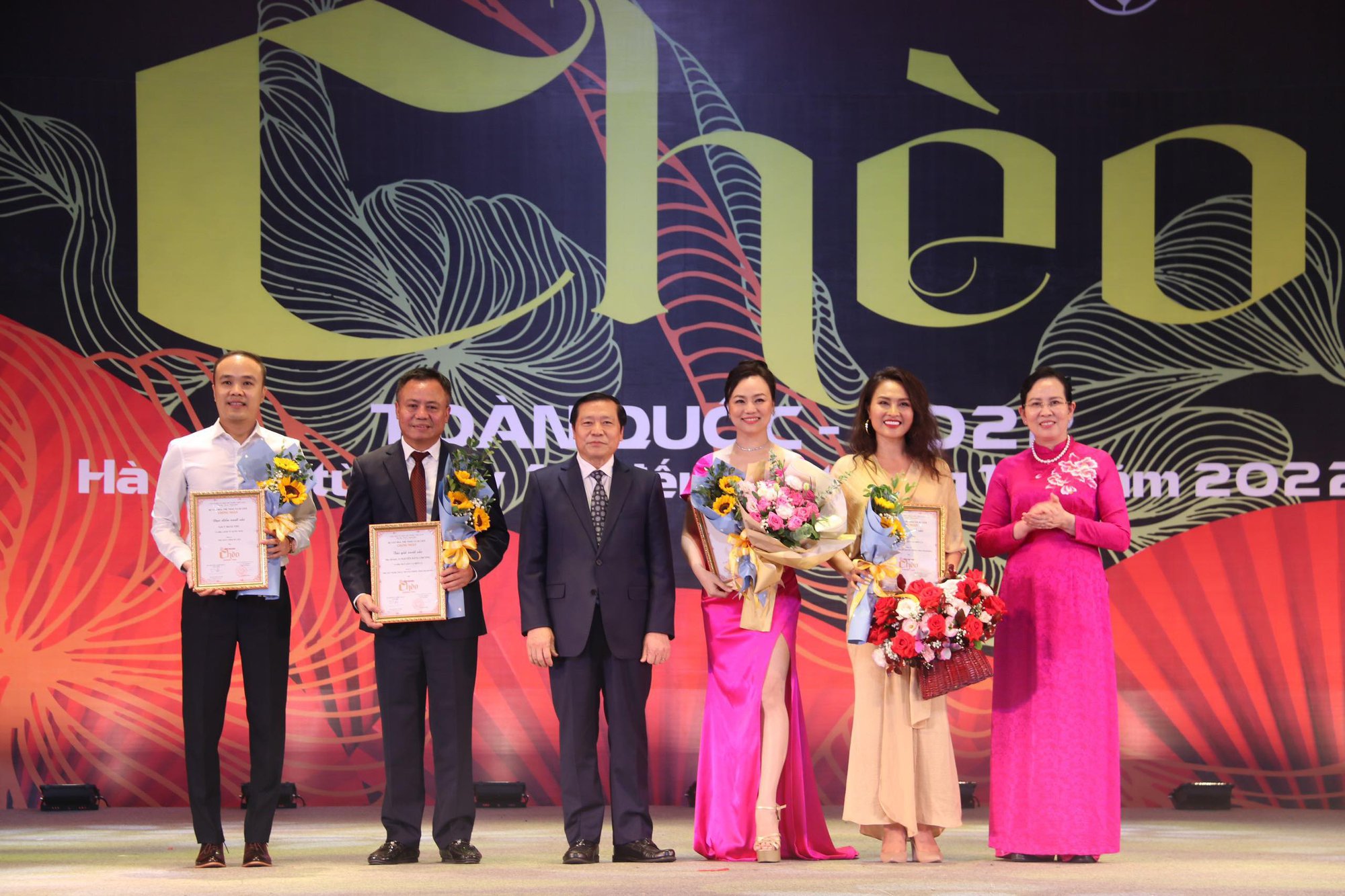 Bế mạc Liên hoan Chèo toàn quốc 2022: 17 vở diễn đoạt giải - Ảnh 2.