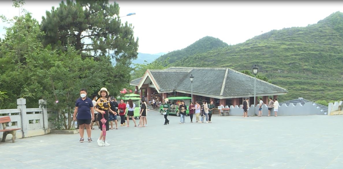 Hà Giang đẩy mạnh thực hiện văn minh du lịch - Ảnh 1.