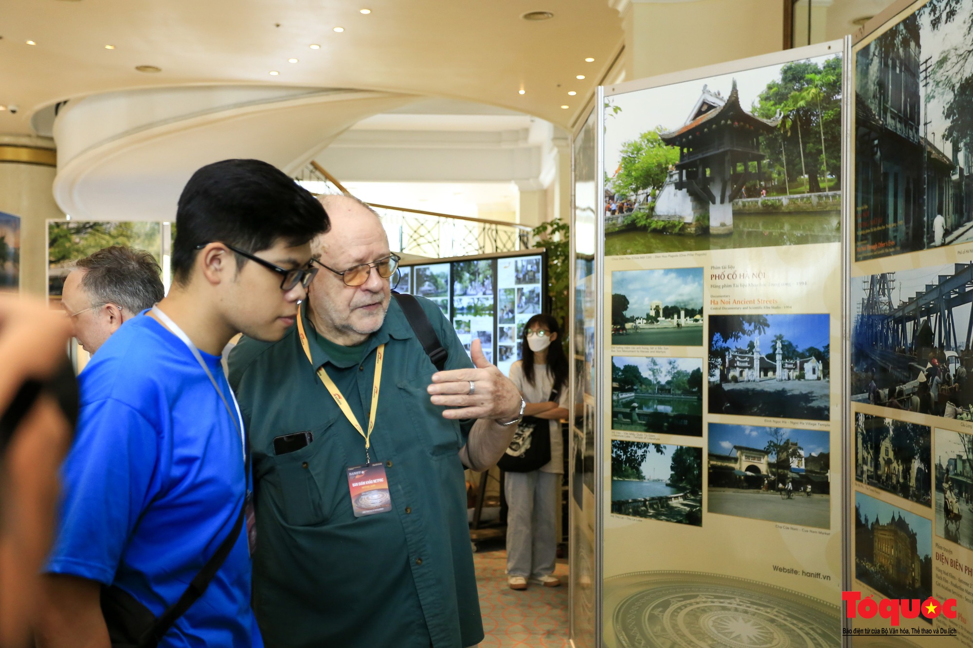 Chùm ảnh: Khai mạc triển lãm Bối cảnh quay phim là các di tích, di sản văn hóa của Hà Nội  - Ảnh 7.