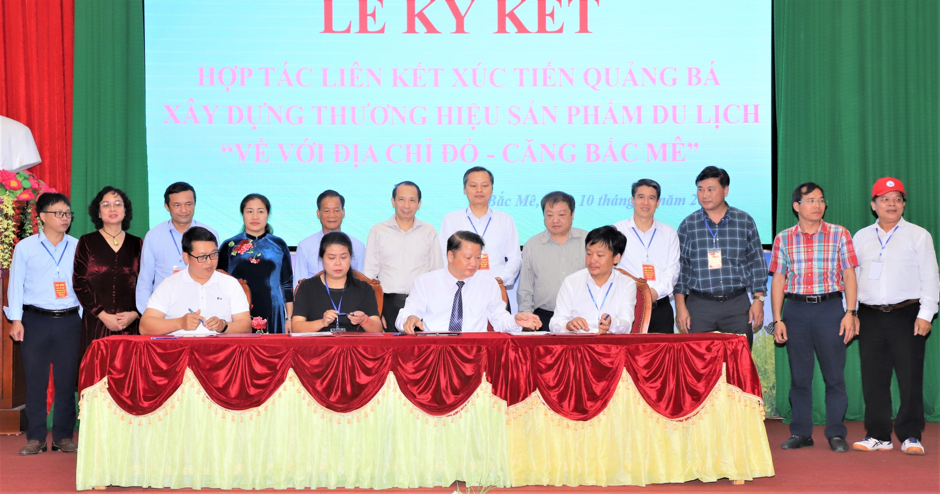 Hà Giang: Hội thảo xây dựng sản phẩm du lịch và ra mắt sản phẩm “Về với địa chỉ đỏ - Căng Bắc Mê” - Ảnh 2.