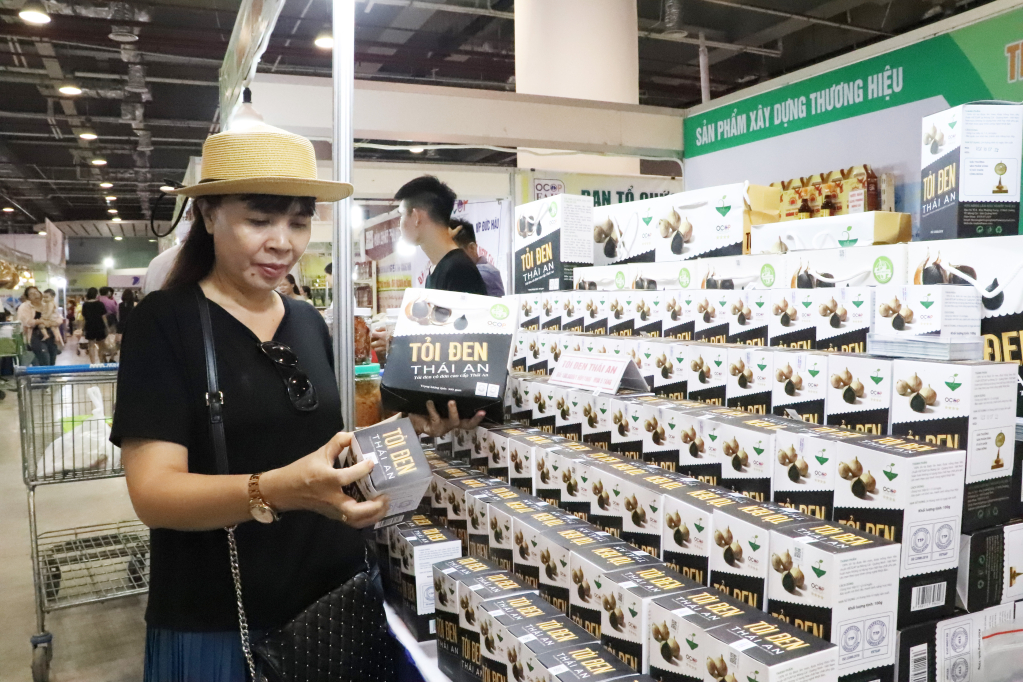 Quảng Ninh: Phát triển sản phẩm OCOP gắn với du lịch - Ảnh 1.