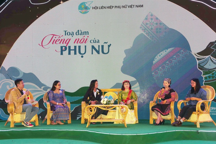 Khơi dậy "Khát vọng phát triển của phụ nữ và trẻ em dân tộc thiểu số”   - Ảnh 4.