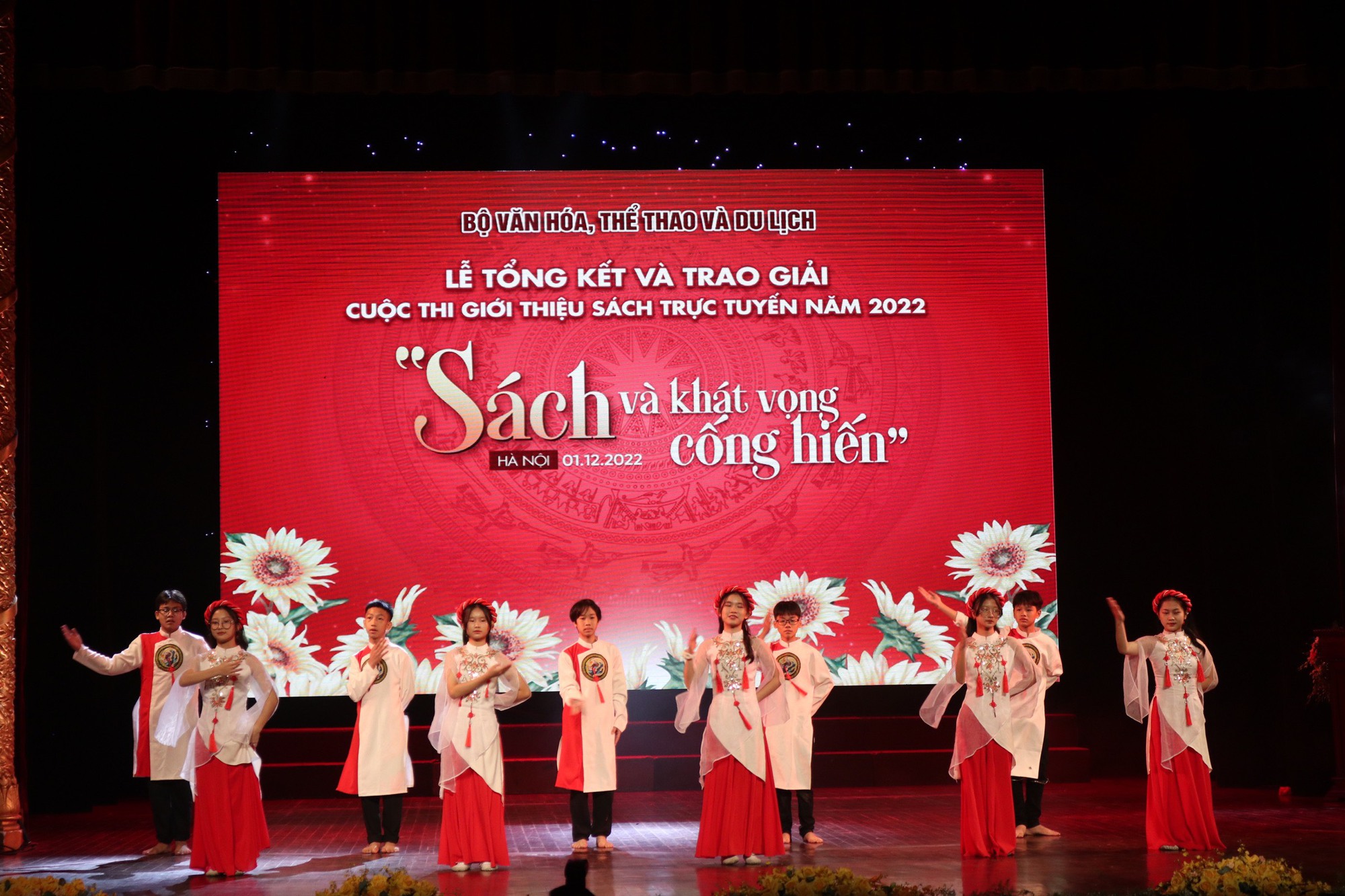 165 giải thưởng được trao tại cuộc thi Giới thiệu sách trực tuyến năm 2022 - Ảnh 1.
