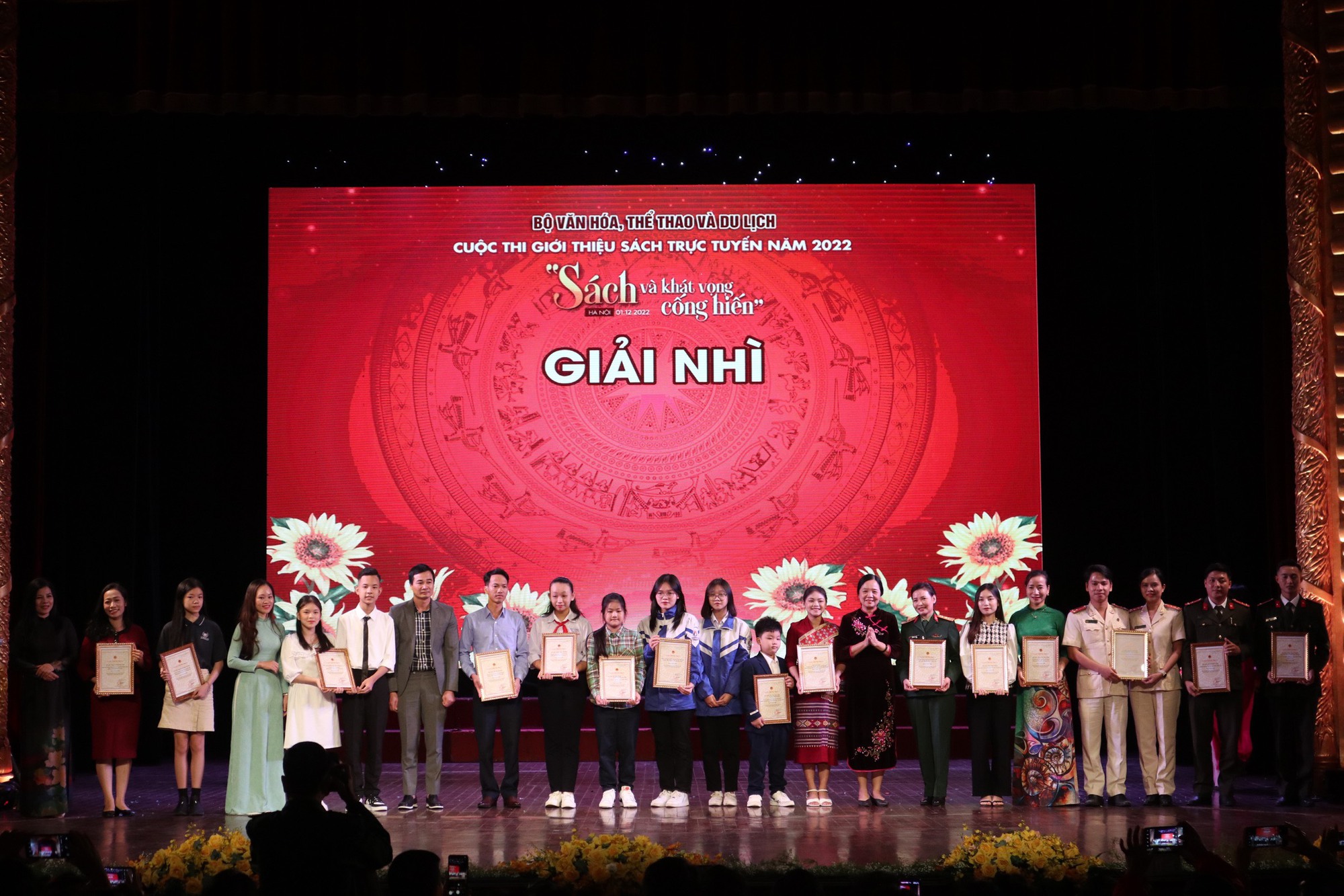 165 giải thưởng được trao tại cuộc thi Giới thiệu sách trực tuyến năm 2022 - Ảnh 5.