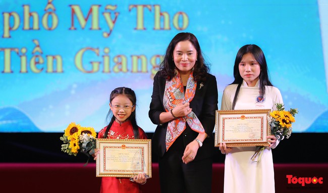 Điểm báo hoạt động ngành Văn hóa, Thể thao và Du lịch ngày 2/12/2022 - Ảnh 1.