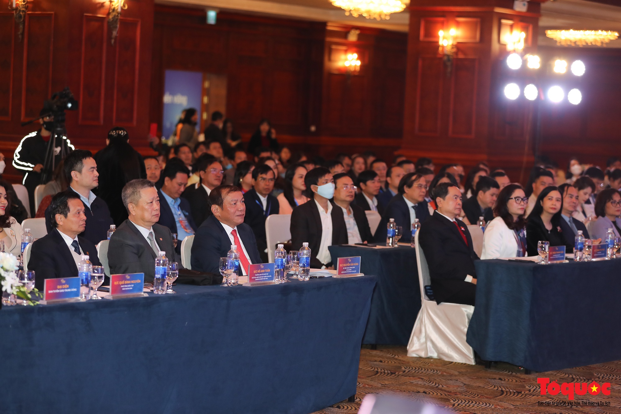 Toàn cảnh Diễn đàn quốc gia thường niên "Văn hóa với Doanh nghiệp" lần thứ hai năm 2022 - Ảnh 2.