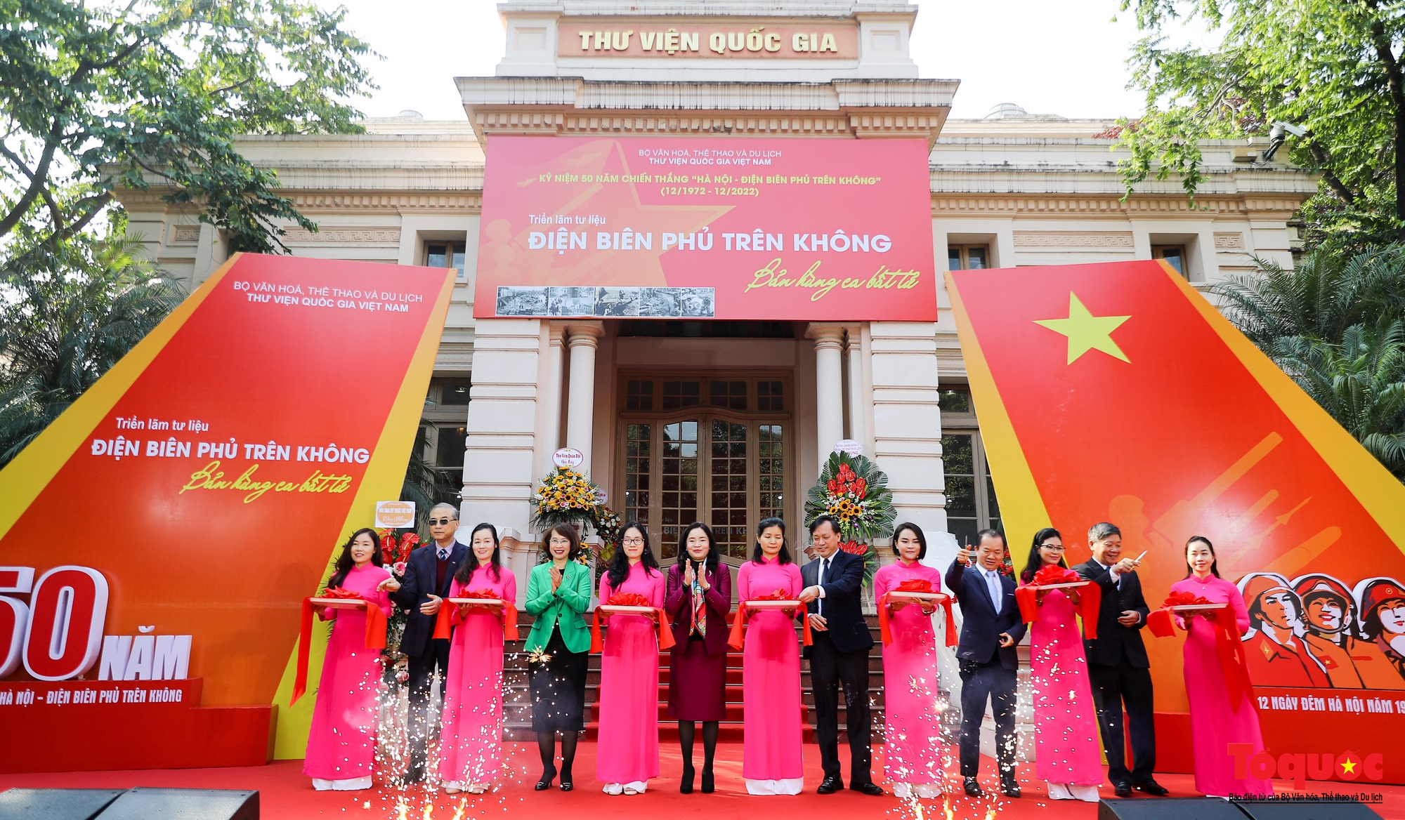Khai mạc Triển lãm tư liệu "Điện Biên Phủ trên không - Bản hùng ca bất tử" - Ảnh 5.