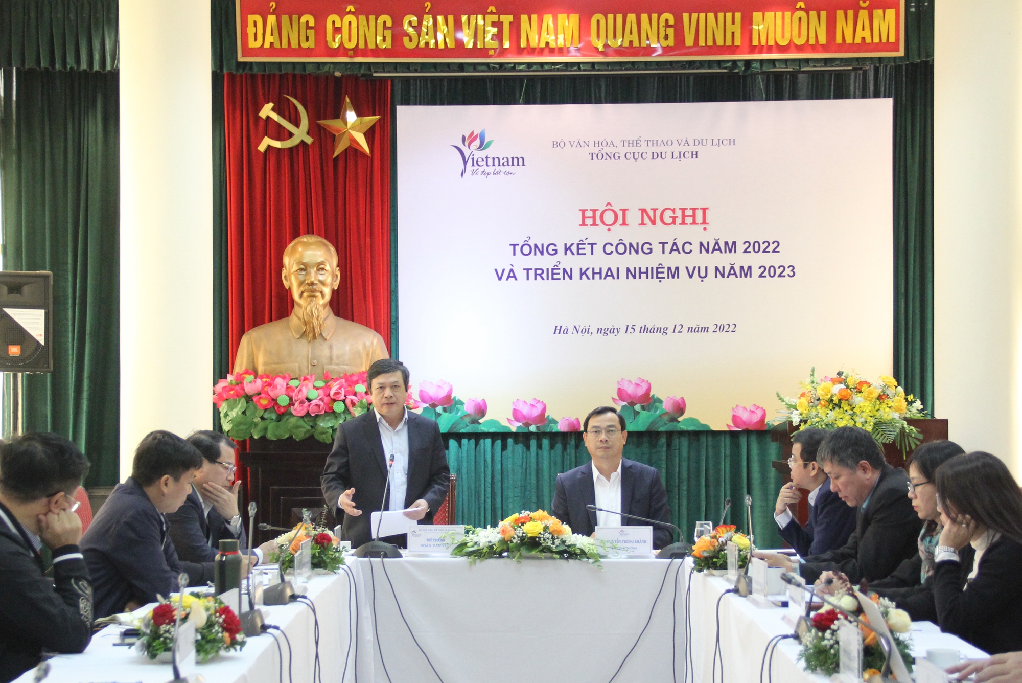 Du lịch Việt Nam trở lại "ngoạn mục" sau đại dịch Covid-19 - Ảnh 1.