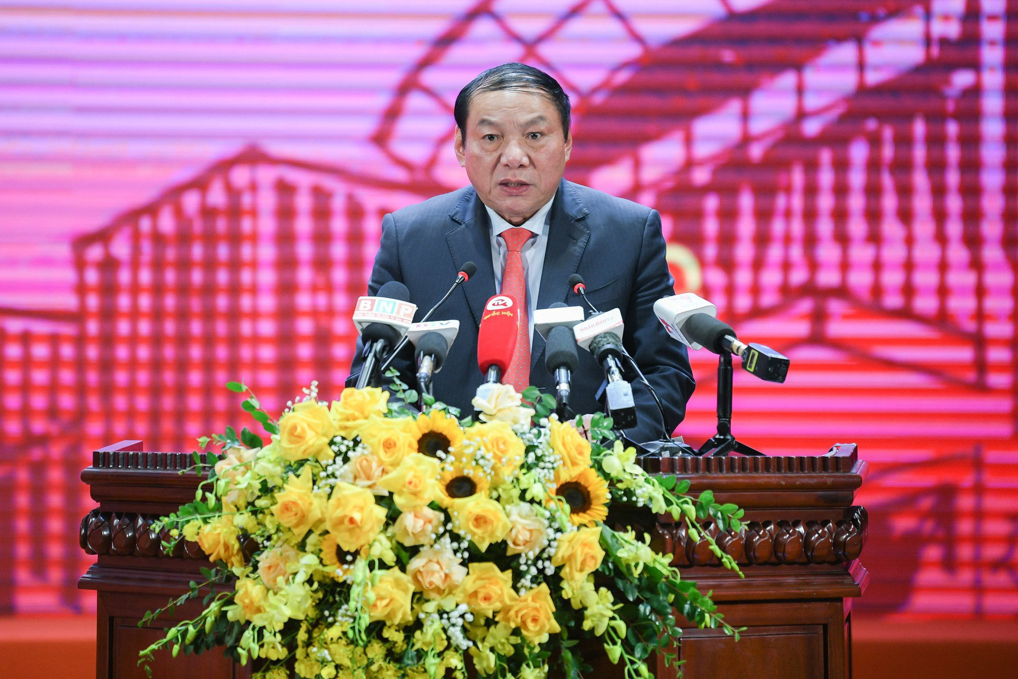Thống nhất nhận thức, đi đến hành động trong xây dựng thể chế, chính sách phát triển văn hóa của đất nước để khơi thông nguồn lực, thúc đẩy sáng tạo - Ảnh 2.
