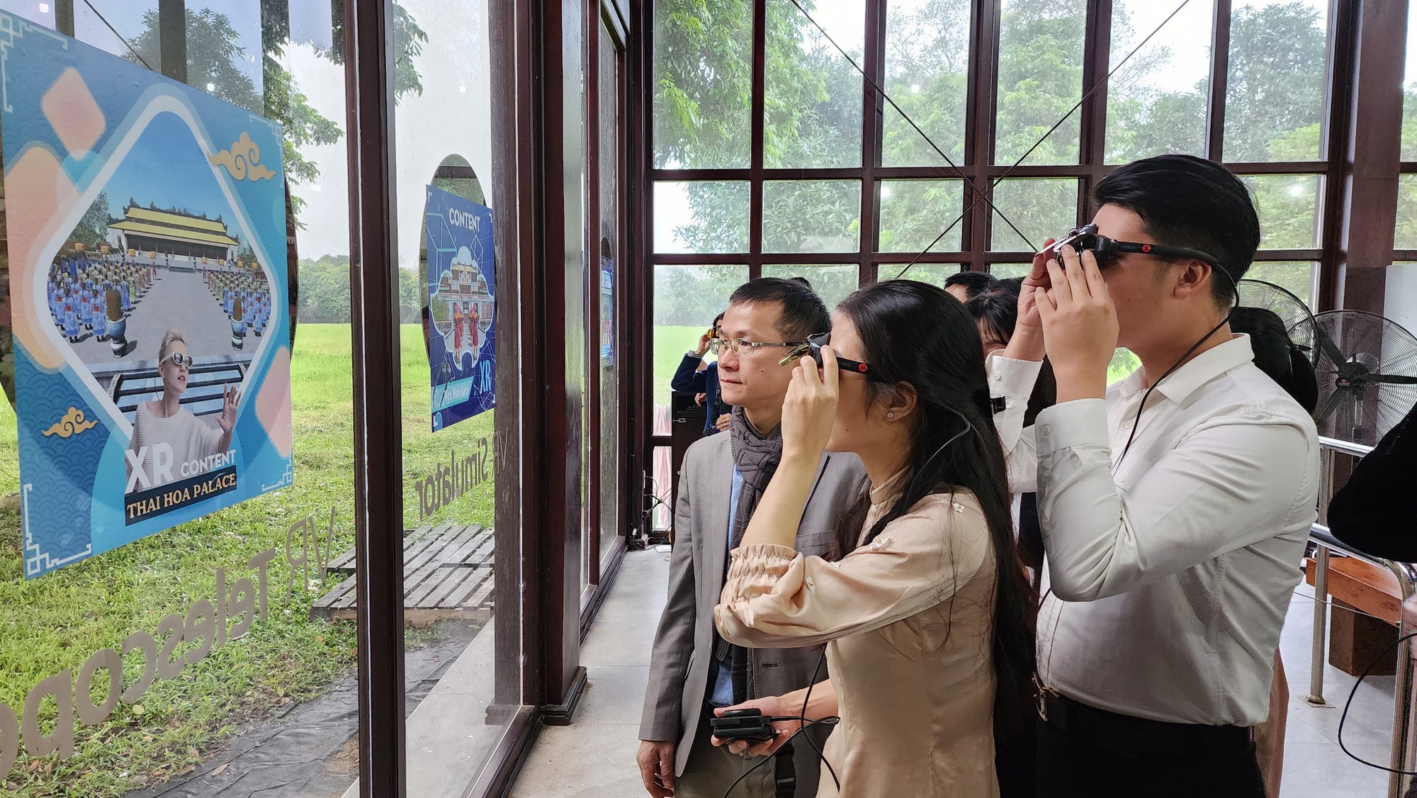 Khai trương hệ thống vé điện tử và dịch vụ trải nghiệm thực tế ảo XR tại Quần thể Di tích Cố đô Huế - Ảnh 3.
