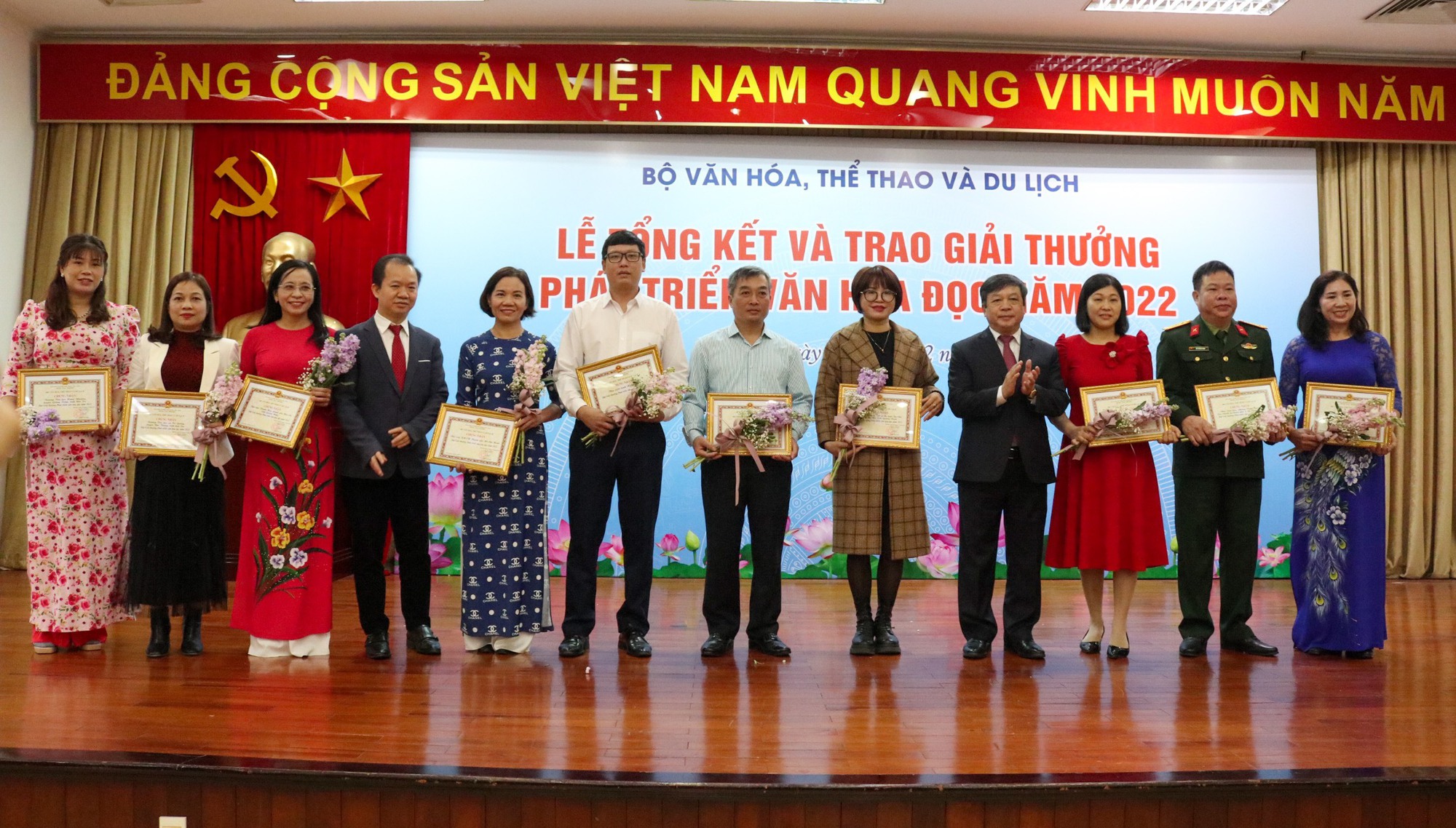 Trao 25 Giải thưởng phát triển văn hóa đọc năm 2022 - Ảnh 3.