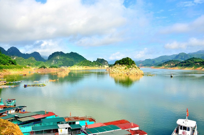 Hòa Bình thu hút đầu tư vào phát triển du lịch - Ảnh 1.