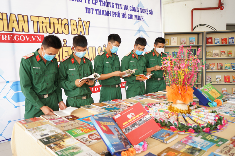 Bến Tre: Phát triển văn hóa đọc trong cộng đồng - Ảnh 1.