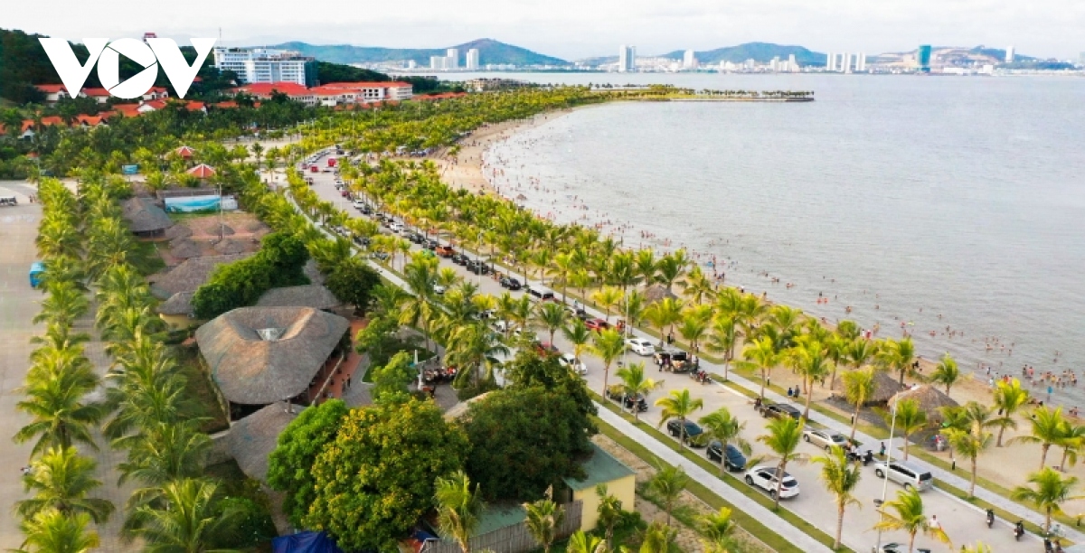Du lịch Quảng Ninh: Bừng sáng gam màu mới - Ảnh 1.