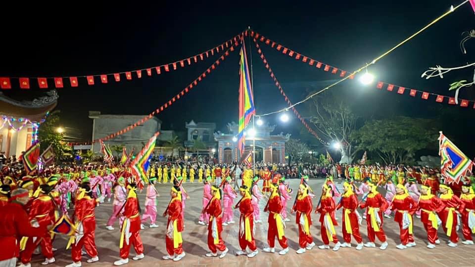 Độc đáo Lễ hội kéo chữ - Ảnh 3.