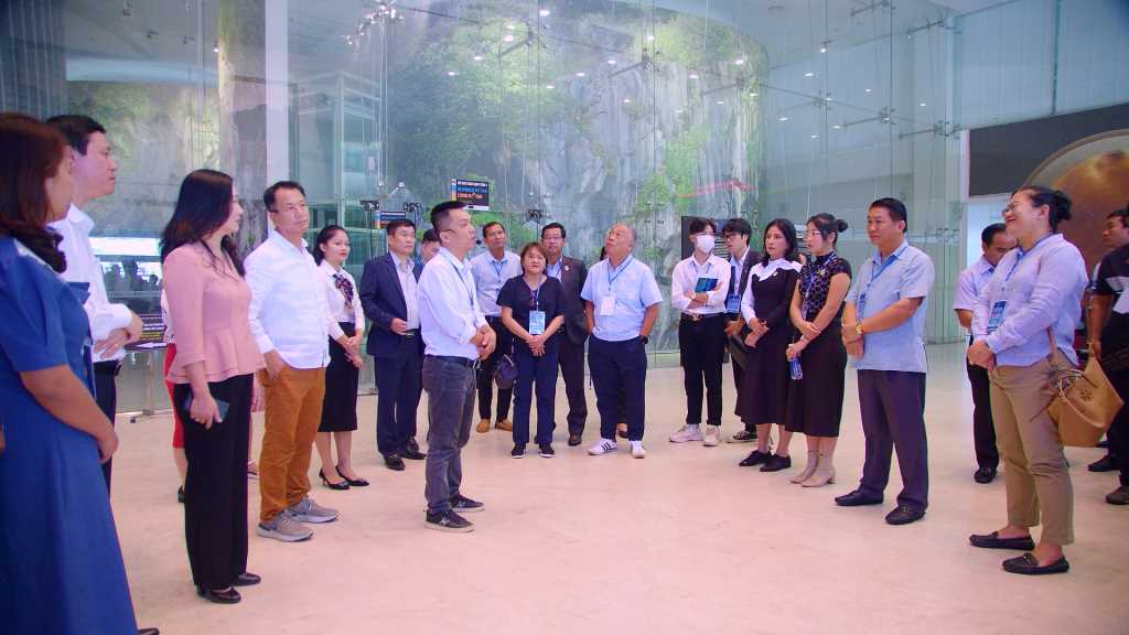 Quảng Ninh an toàn, thân thiện, mến khách - Ảnh 2.