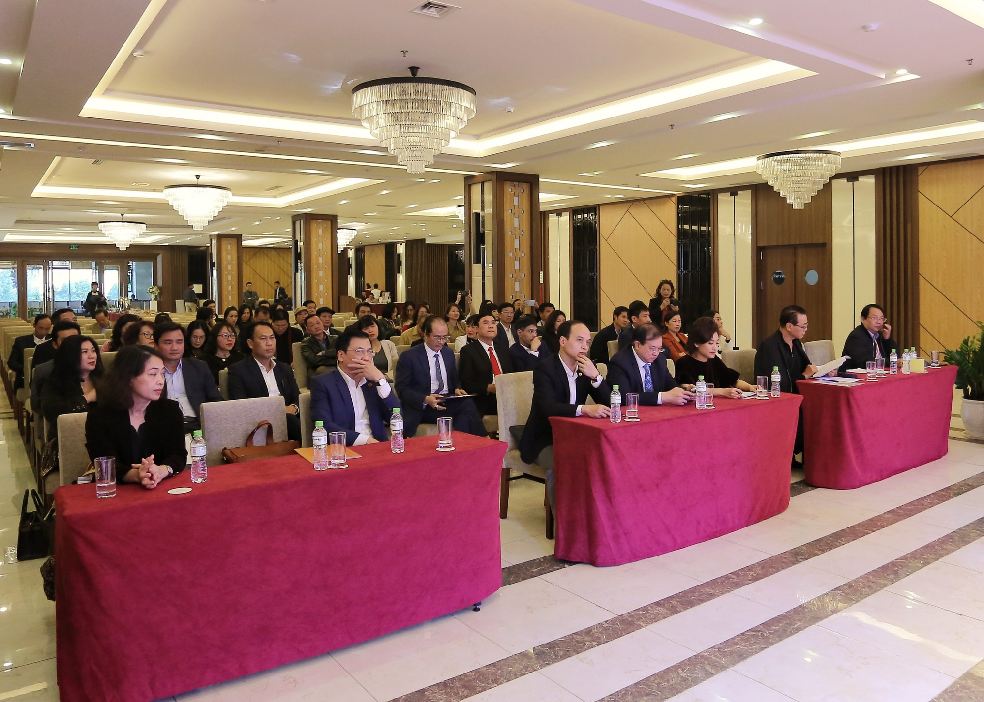 Cần sáng tạo ra những tác phẩm văn học nghệ thuật có giá trị cao, đáp ứng nhu cầu thưởng thức nghệ thuật của nhân dân - Ảnh 4.