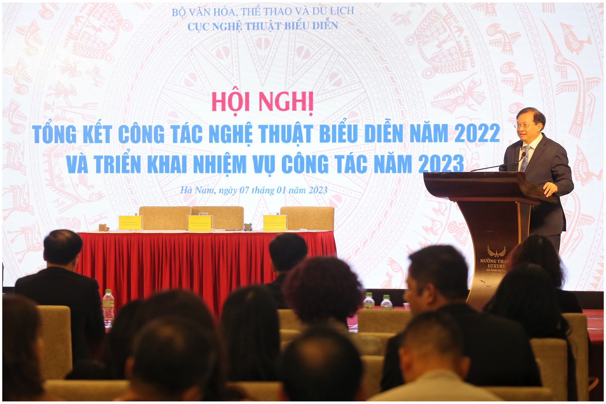 Cần sáng tạo ra những tác phẩm văn học nghệ thuật có giá trị cao, đáp ứng nhu cầu thưởng thức nghệ thuật của nhân dân - Ảnh 1.
