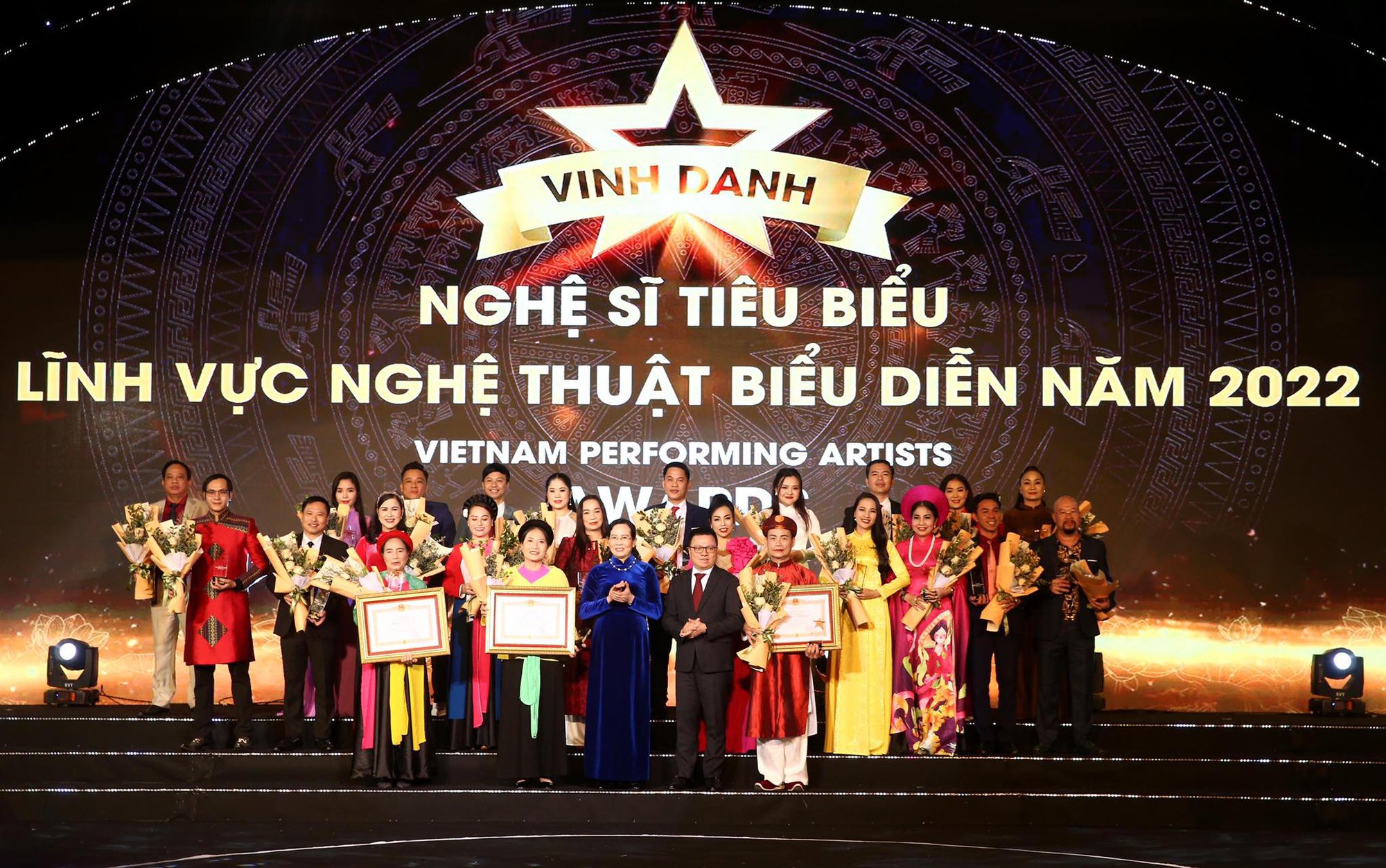 Vinh danh các nghệ sĩ tiêu biểu năm 2022: Khích lệ sự sáng tạo của người chiến sĩ trên mặt trận tư tưởng, văn hóa - Ảnh 6.