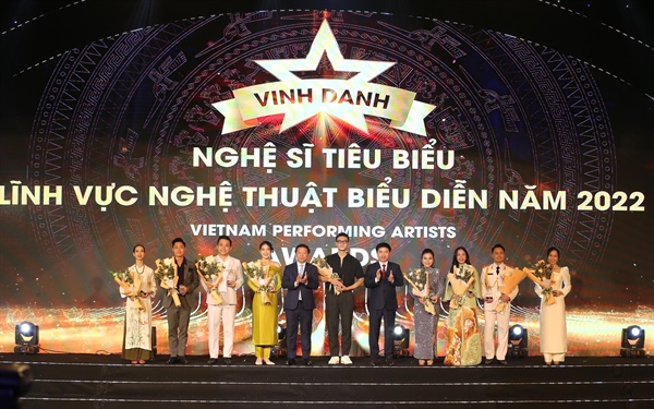 Vinh danh nghệ sĩ tiêu biểu năm 2022: Động lực và trách nhiệm để nghệ sĩ tiếp tục cống hiến - Ảnh 3.