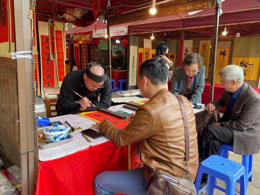 50 ông đồ tham gia Khai mạc Hội chữ Xuân 2023 - Ảnh 3.