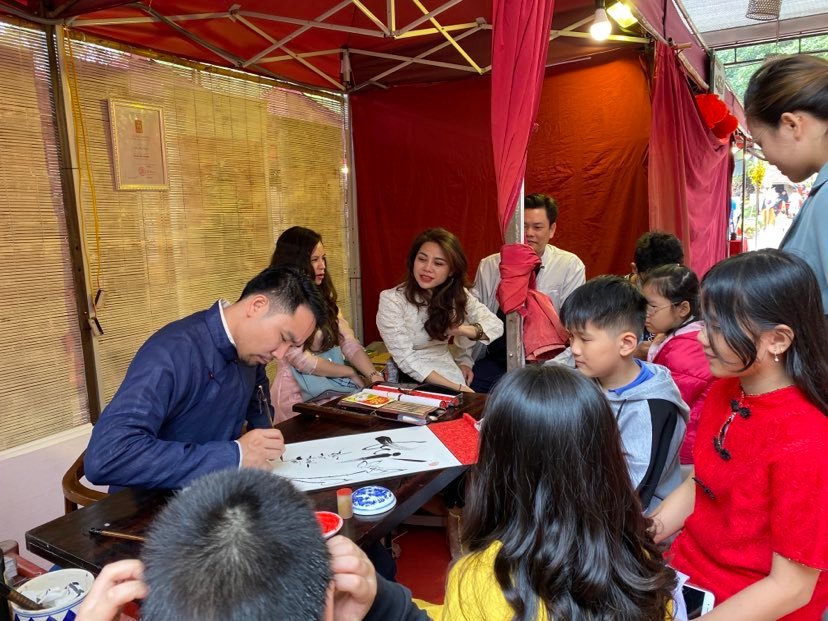 50 ông đồ tham gia Khai mạc Hội chữ Xuân 2023 - Ảnh 2.