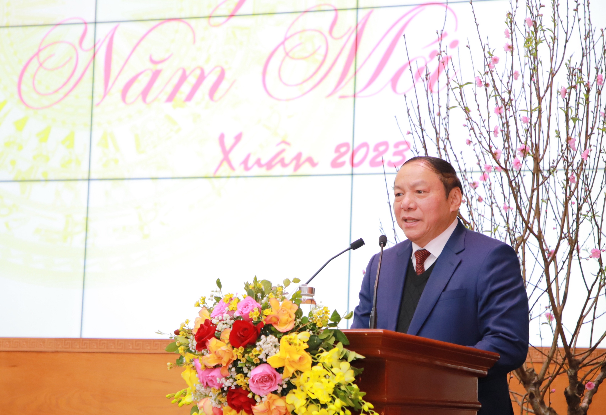 Bộ trưởng Nguyễn Văn Hùng: "Nỗ lực đưa con thuyền văn hoá, thể thao du lịch cán đích như mục tiêu đề ra" - Ảnh 1.