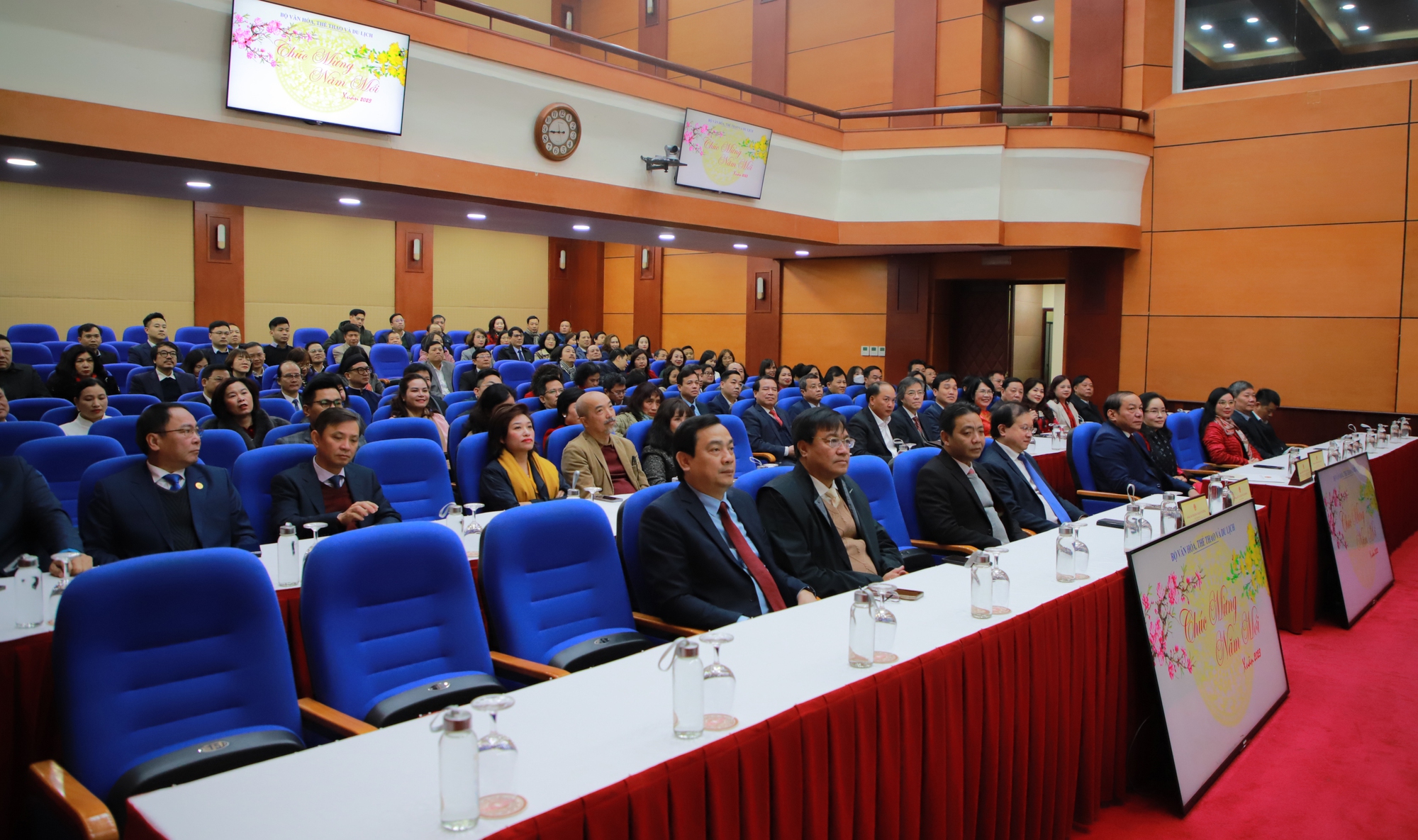 Bộ trưởng Nguyễn Văn Hùng: "Nỗ lực đưa con thuyền văn hoá, thể thao du lịch cán đích như mục tiêu đề ra" - Ảnh 2.
