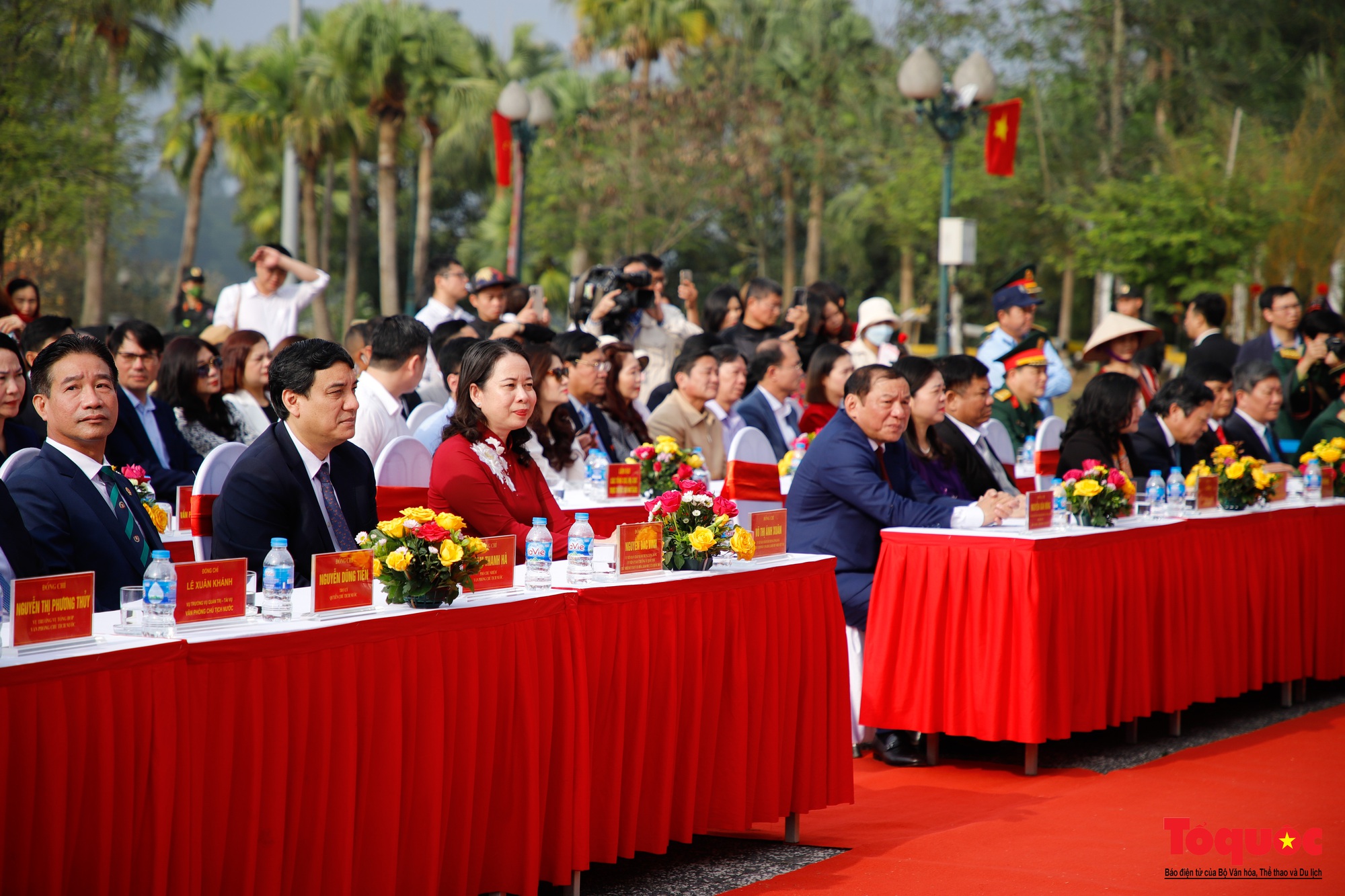 Quyền Chủ tịch nước Võ Thị Ánh Xuân dự “Ngày hội sắc xuân trên mọi miền Tổ quốc” - Ảnh 6.