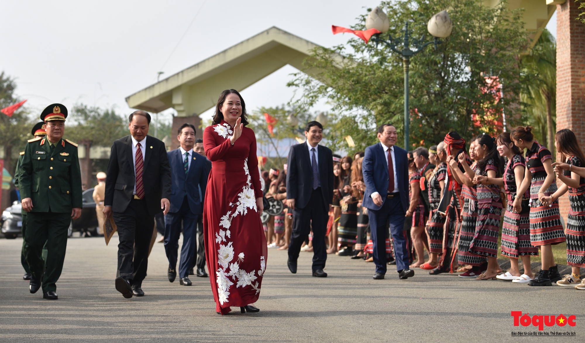 Quyền Chủ tịch nước Võ Thị Ánh Xuân dự “Ngày hội sắc xuân trên mọi miền Tổ quốc” - Ảnh 1.