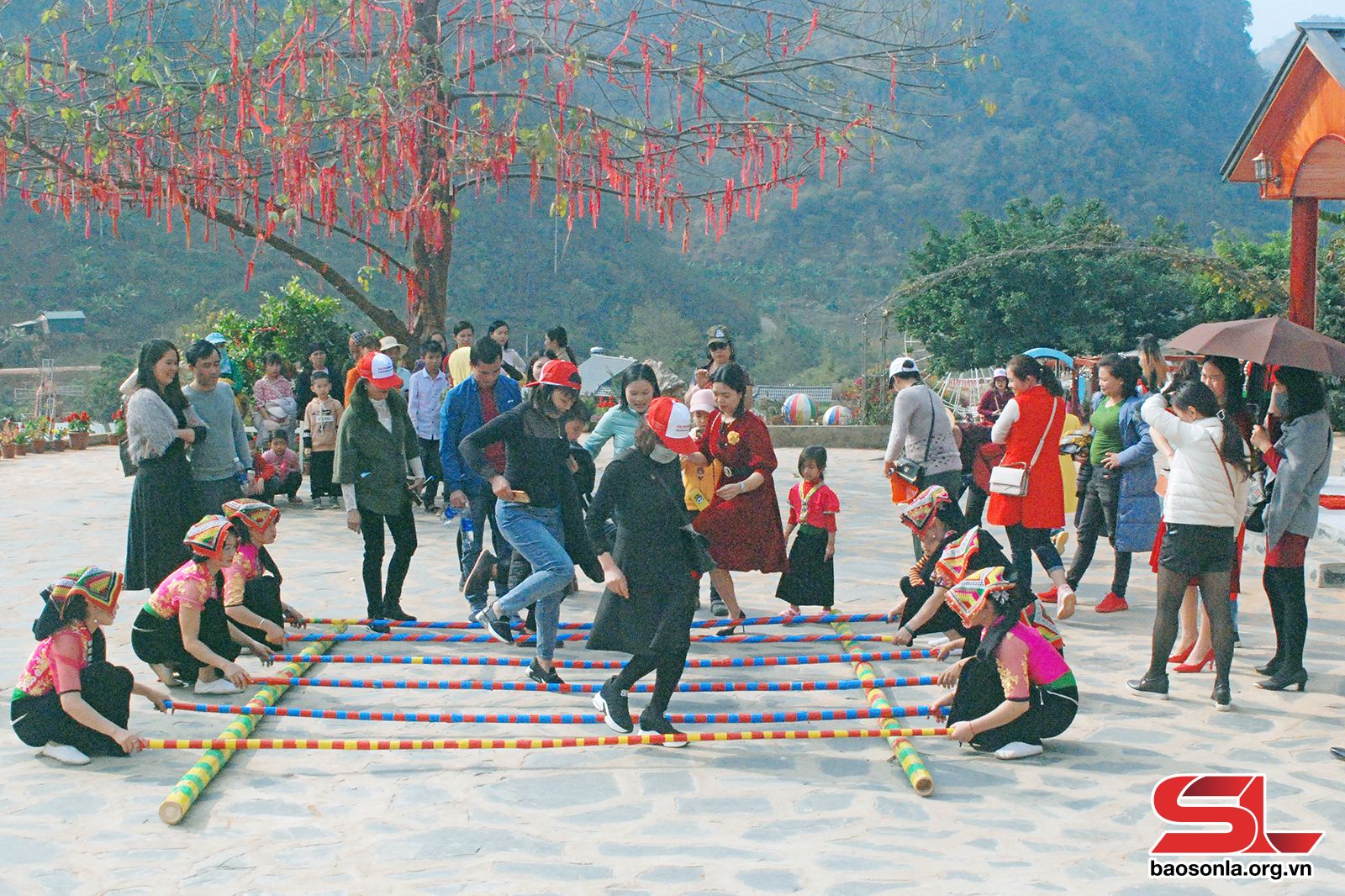 Sơn La: Bảo tồn và phát huy giá trị văn hóa dân tộc gắn với phát triển du lịch - Ảnh 1.