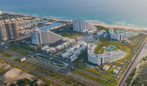 Lần đầu tiên giải bơi biển quốc tế Oceanman được tổ chức tại Việt Nam - Ảnh 1.