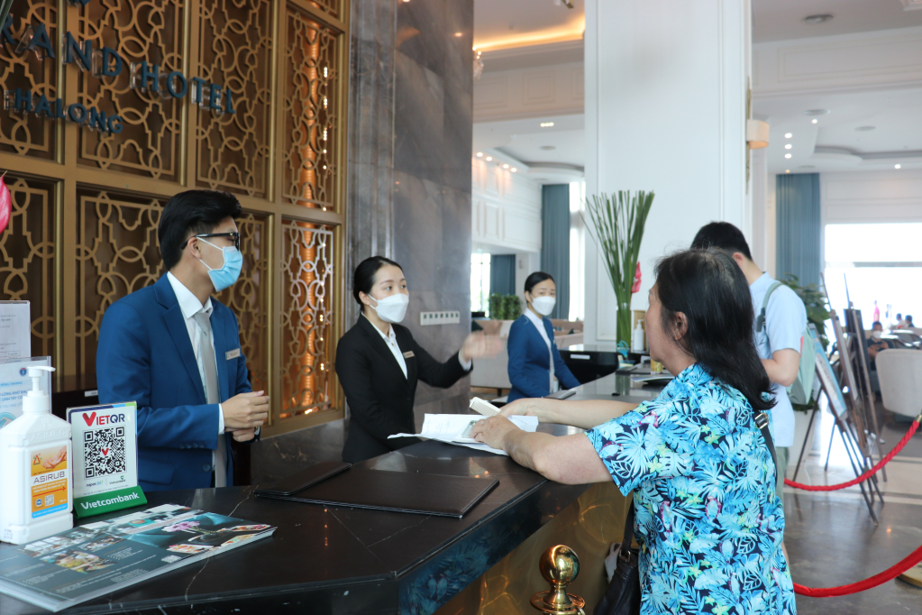 Quảng Ninh: Nâng chất sản phẩm du lịch hạng sang - Ảnh 2.